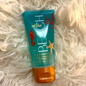 bath and body works “at the beach” shower gel